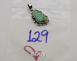 Collier Navajo. Turquoise de Kingman en argent 925 signé par un Amérindien des années 1980.