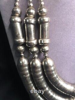 Collier à 3 rangs de perles de baril en argent sterling vintage de style amérindien navajo