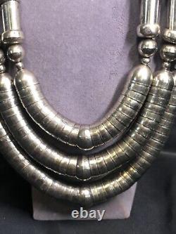 Collier à 3 rangs de perles de baril en argent sterling vintage de style amérindien navajo