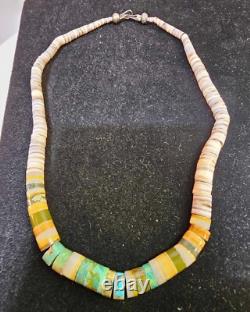 Collier avec fermoir à boule en argent sterling, perles Heishi en turquoise et coquillage Navajo amérindien