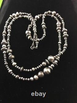 Collier de perles Navajo longues de 48 pouces en argent sterling et perles mélangées amérindiennes
