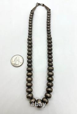 Collier de perles anciennes Navajo Native American de 18,5 po avec motif floral #1