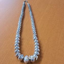 Collier de remise des diplômes en argent sterling avec perles navajo amérindiennes de taille 29