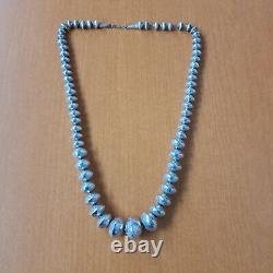 Collier de remise des diplômes en argent sterling avec perles navajo amérindiennes de taille 29