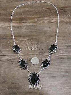 Collier en argent nickel et onyx de l'Indien Navajo signé Cleveland