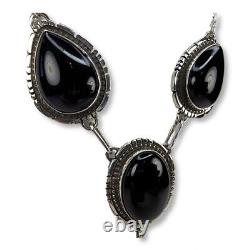 Collier en argent sterling onyx Navajo de l'incroyable Reggie Haskie, Amérindien.