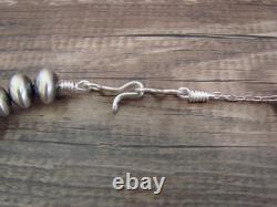 Collier en perles Navajo en argent sterling américain natif de 21 pouces par Halwood