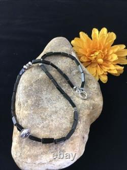 Collier en perles d’onyx noir navajo amérindien 18 10003
