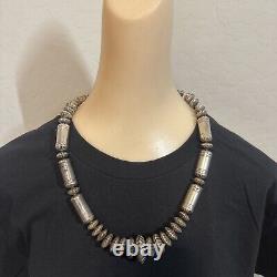 Collier en perles en tube en argent sterling Navajo Amérindien fait main estampillé à la main