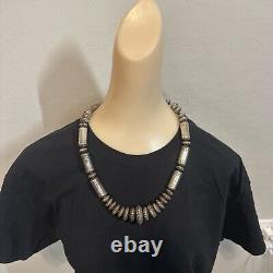 Collier en perles en tube en argent sterling Navajo Amérindien fait main estampillé à la main