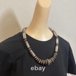 Collier en perles en tube en argent sterling Navajo Amérindien fait main estampillé à la main
