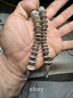 Collier en perles en tube en argent sterling Navajo Amérindien fait main estampillé à la main