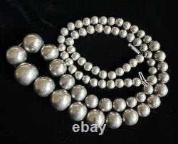 Collier en perles graduées en argent navajo amérindien de 30 pouces / 20 mm fait à la main