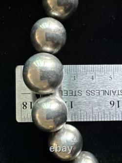 Collier en perles graduées en argent navajo amérindien de 30 pouces / 20 mm fait à la main