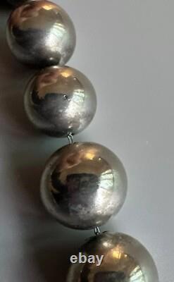 Collier en perles graduées en argent navajo amérindien de 30 pouces / 20 mm fait à la main