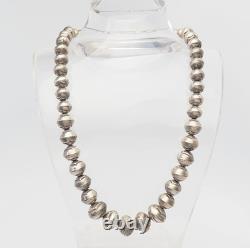 Collier en perles graduées en argent sterling antique, estampillé, de style Navajo amérindien