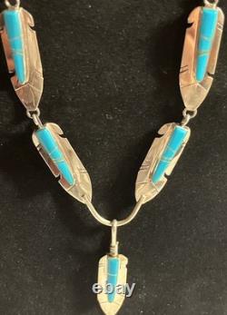 Collier en plumes en turquoise incrusté en argent sterling fait à la main par Mary Yazzie, Navajo, 22 pouces