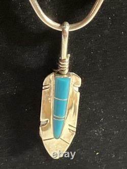 Collier en plumes en turquoise incrusté en argent sterling fait à la main par Mary Yazzie, Navajo, 22 pouces
