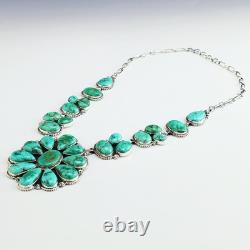 Collier en turquoise de la vallée émeraude navajo par Della Wylie