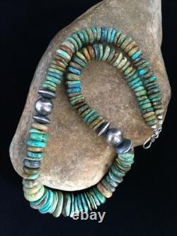Collier en turquoise verte graduée amérindien Navajo en argent sterling 20