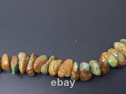 Collier perlé épais en turquoise de style amérindien navajo ancien de 20 pouces