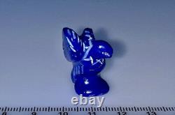 Fétiche d'aigle en lapis sculpté par Amos Pino, Navajo Amérindien