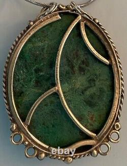 Gros pendentif en malachite amérindien Navajo avec chaîne du Powwow de Stanford