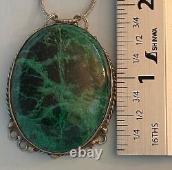 Gros pendentif en malachite amérindien Navajo avec chaîne du Powwow de Stanford