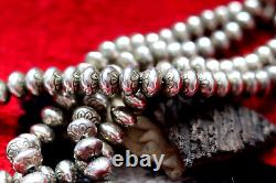 Heavy Vintage 34 Navajo Pearl Necklace 184g Fleur Estampée Signée Sw Banc Perle