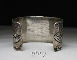 Large Heavy Vintage Native American Navajo Sterling Silver Cuff Bracelet