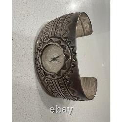 Montre bracelet en argent sterling de style Navajo amérindien pour femmes Carson B