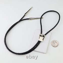 Nœud bolo amérindien navajo en perles par Leona Brown Nœud bolo amérindien navajo en perles par Leona Brown