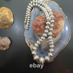 Native American Vintage Graduated Handmade Stamped Navajo Perles Collier Perles