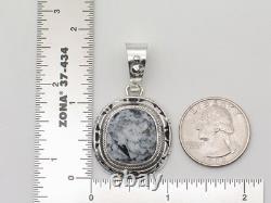 Pendentif amérindien Navajo fait main en argent sterling et turquoise White Buffalo