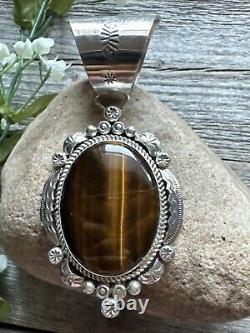 Pendentif en argent sterling Navajo amérindien avec œil de tigre marron RY