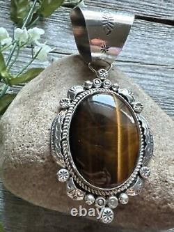 Pendentif en argent sterling Navajo amérindien avec œil de tigre marron RY