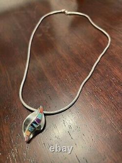 Pendentif et chaîne en argent 925 avec mélanges de pierres précieuses tourbillonnées amérindiennes Navajo