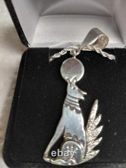 Pendentif et collier loup hurlant en argent sterling Navajo amérindien