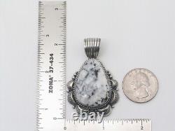 Pendentif fait main en argent sterling et buffle blanc amérindien Navajo