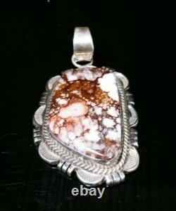 Pendentif signé en argent sterling avec Appaloosa Navajo/Magnesite amérindien