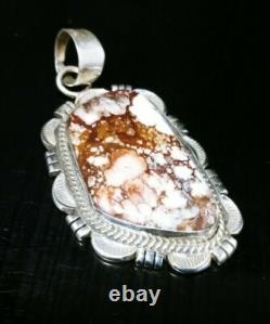 Pendentif signé en argent sterling avec Appaloosa Navajo/Magnesite amérindien
