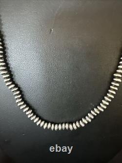 Perle Navajo en argent sterling en forme de saucer, enfilée à la main, 5mm, collier de 20 pouces 60520