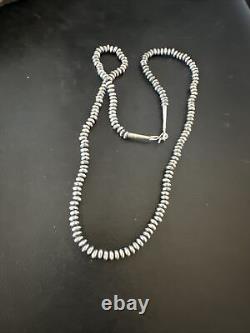 Perle Navajo en argent sterling en forme de saucer, enfilée à la main, 5mm, collier de 20 pouces 60520