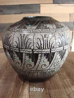Poterie amérindienne gravée à la main signée par Dewayne et Eskeets