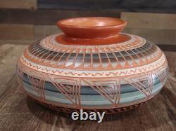 Poterie navajo amérindienne gravée et peinte à la main, roi