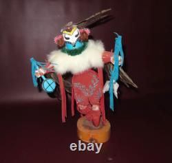 Poule colibri amérindienne Navajo sculptée en bois plume fourrure cuir poupée Kachina