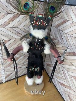 Poupée Kachina Navajo Danseur Apache Signé 18 Art Populaire Amérindien