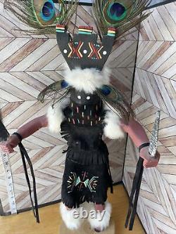 Poupée Kachina Navajo Danseur Apache Signé 18 Art Populaire Amérindien