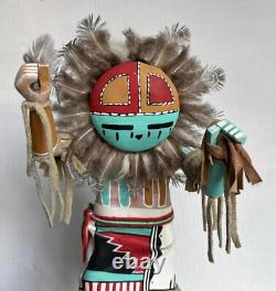 Poupée Kachina de danseur du soleil Navajo amérindien, signée par l'artiste, vintage, haute de 14 pouces