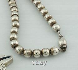 Ray Tracey + Knifewing Segura ours incrusté en argent sterling Navajo sur collier